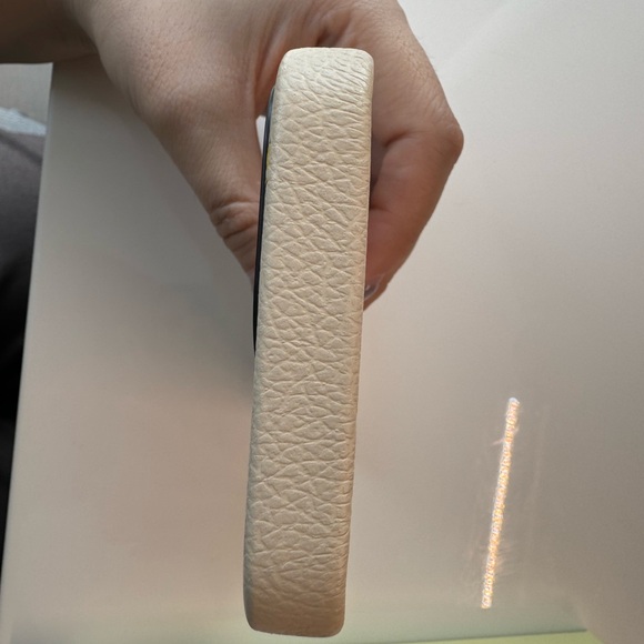 Casetify leather case iPhone 13 pro - Picture 4 of 4